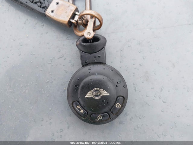 2009 MINI COOPER S WMWMF73559TW88280 Photo 10