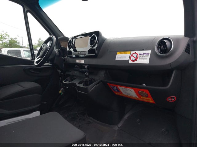 Mercedes-Benz Sprinter 2500 High Roof 4-cyl Diesel 2023 W1Y4KCHY0PT134616 Image 5