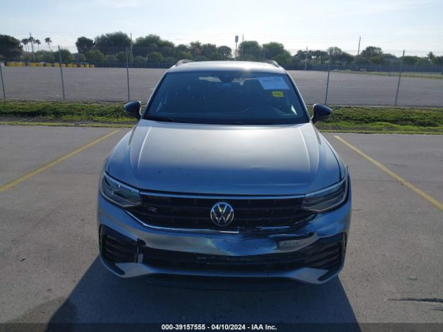 3VVCB7AX0PM118845 Volkswagen Tiguan 2.0t Se R-line Black