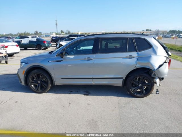3VVCB7AX0PM118845 Volkswagen Tiguan 2.0t Se R-line Black