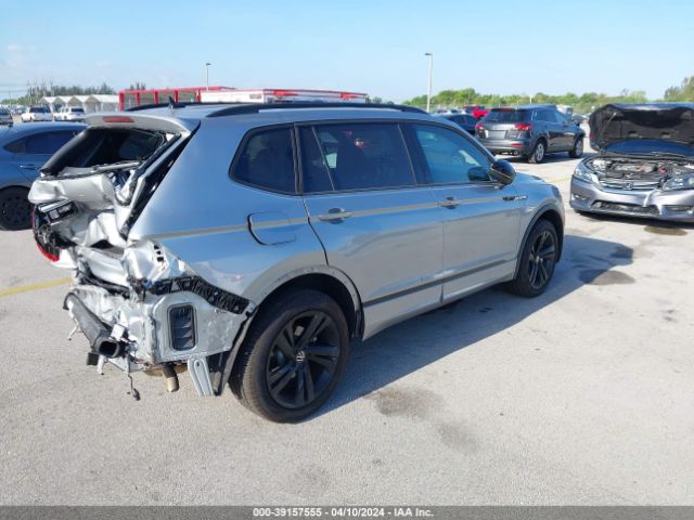 3VVCB7AX0PM118845 Volkswagen Tiguan 2.0t Se R-line Black