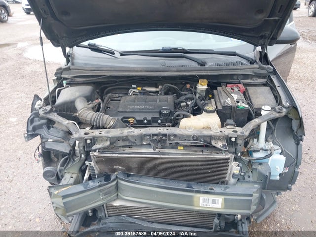 Chevrolet Sonic Lt Auto 2015 1G1JC5SBXF4214463 Image 10