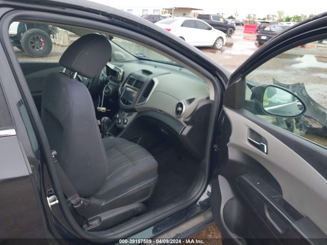 Chevrolet Sonic Lt Auto 2015 1G1JC5SBXF4214463 Image 5