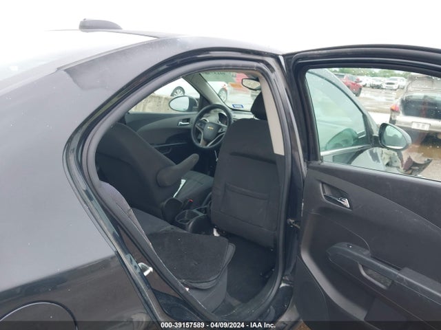 Chevrolet Sonic Lt Auto 2015 1G1JC5SBXF4214463 Image 8