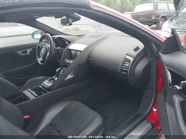 2017 JAGUAR F-TYPE SAJWA6ET0H8K42704 Photo 4