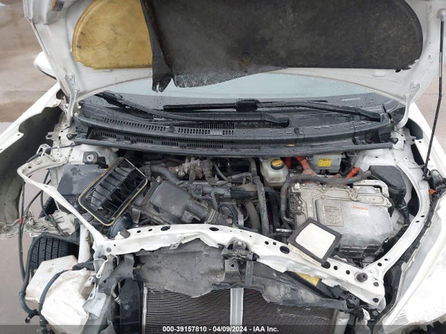 Toyota Prius C Two 2014 JTDKDTB31E1083042 Image 10