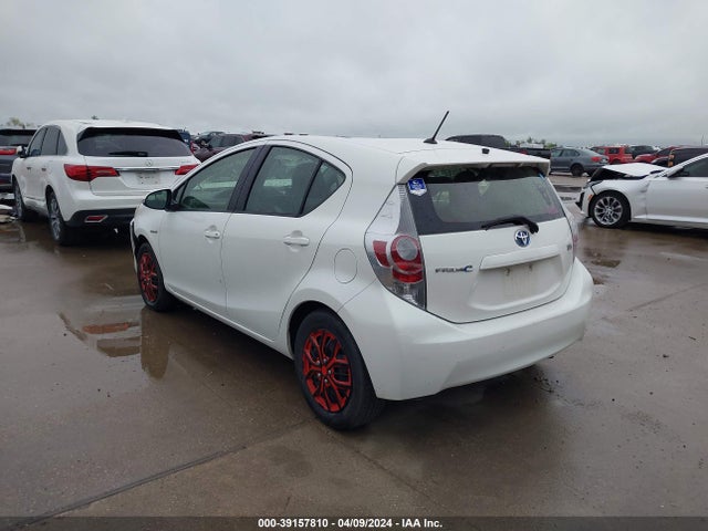 Toyota Prius C Two 2014 JTDKDTB31E1083042 Image 3