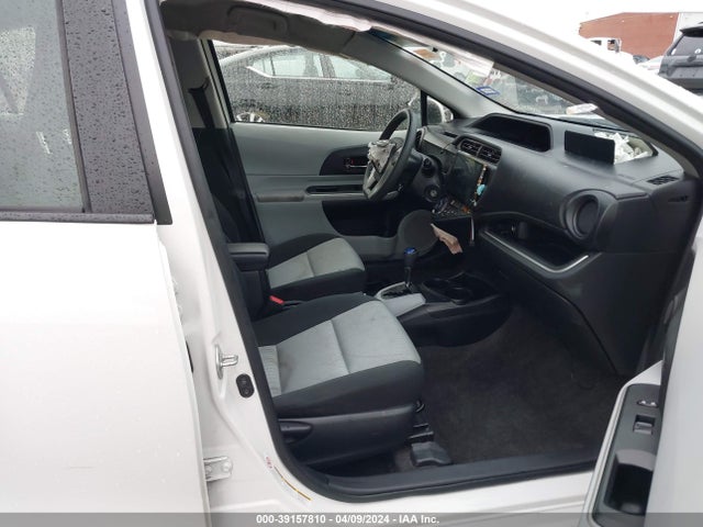 Toyota Prius C Two 2014 JTDKDTB31E1083042 Image 5