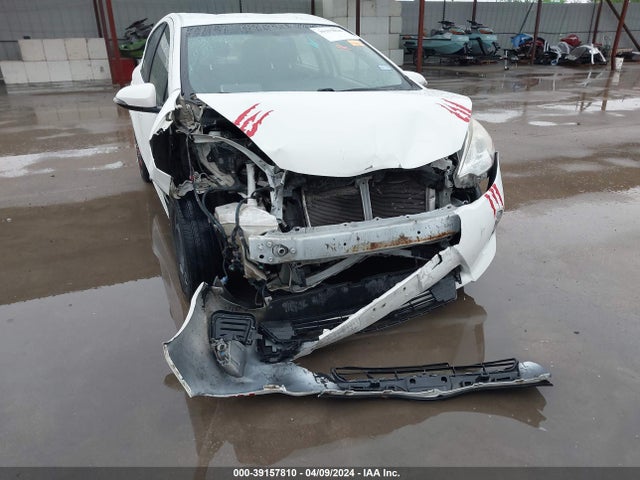 Toyota Prius C Two 2014 JTDKDTB31E1083042 Image 6