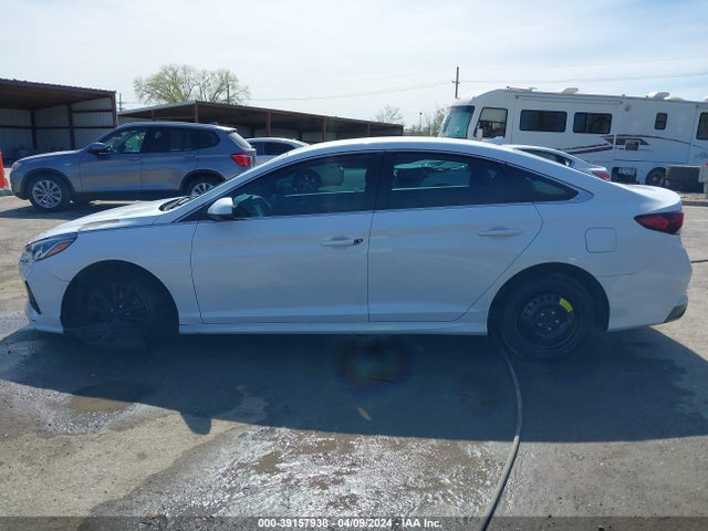 Hyundai SONATA SE 2018 5NPE24AF0JH616408 Image 15