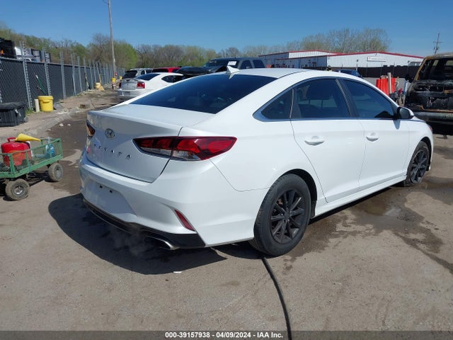 Hyundai SONATA SE 2018 5NPE24AF0JH616408 Image 4