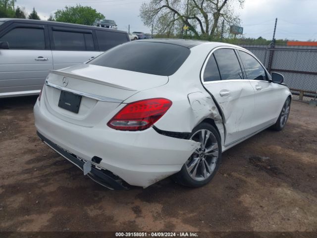 55SWF4JB1HU231422 Mercedes-Benz C 300 Luxury/sport