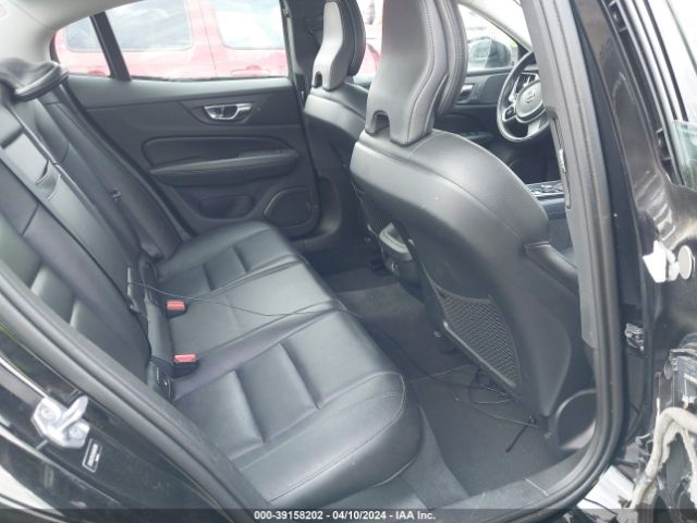 7JRA22TK2KG003288 Volvo S60 T6 Momentum