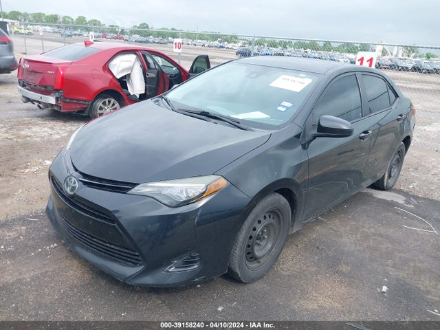 Toyota COROLLA LE 2017 5YFBURHE9HP579279 Image 2