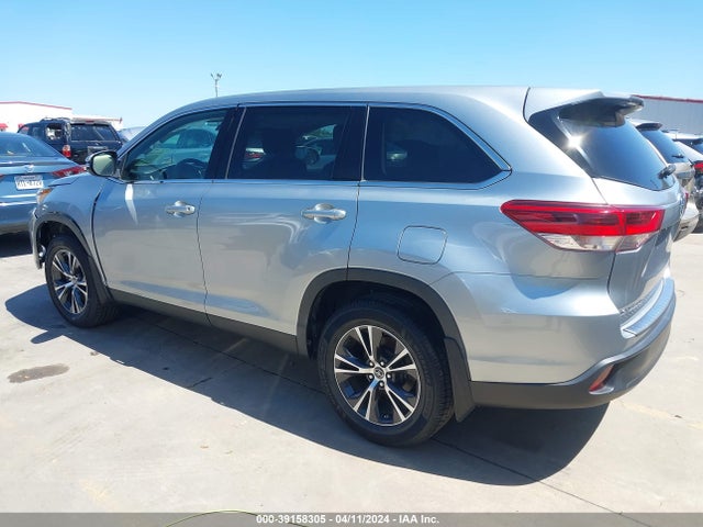 Toyota Highlander Le 2019 5TDZARFH1KS053974 Image 3