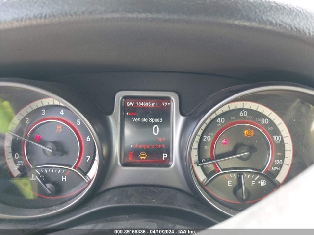 3C4PDCGG2JT335563 Dodge Journey Crossroad