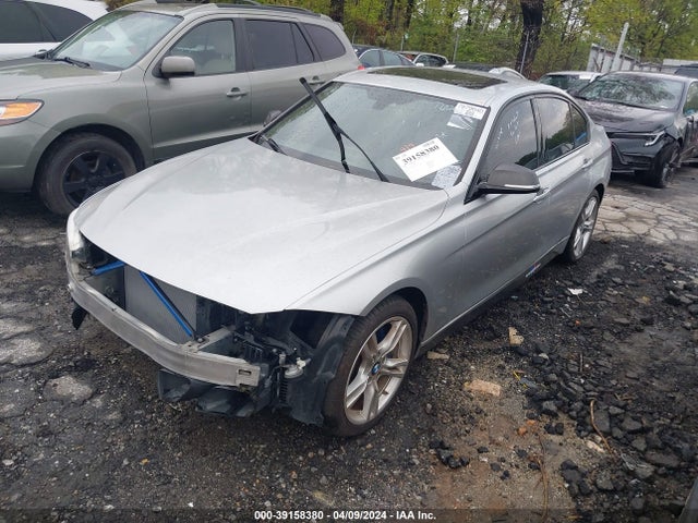 BMW 340i 2016 WBA8B3G55GNT62478 Image 2