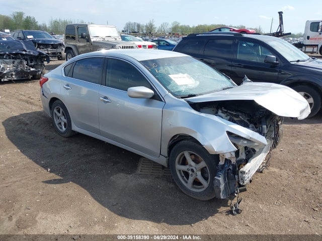 2017 1N4AL3AP5HN332951 main image