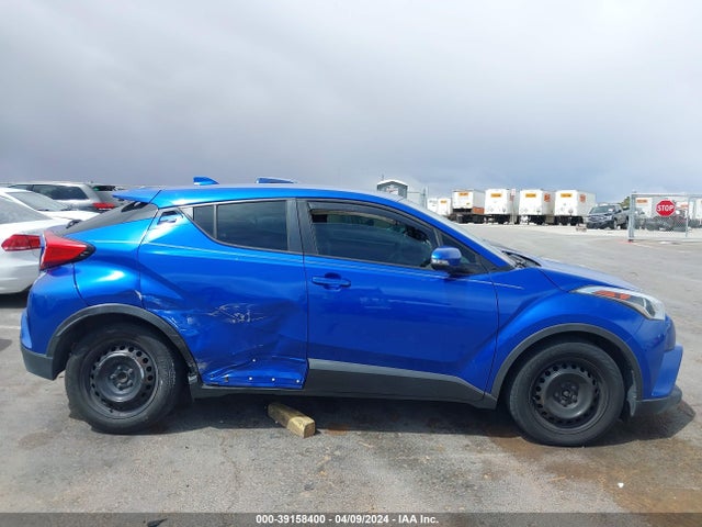 Toyota C-HR LE 2019 NMTKHMBX9KR075961 Image 13
