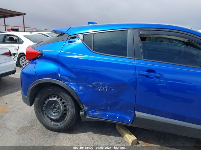 Toyota C-HR LE 2019 NMTKHMBX9KR075961 Image 6