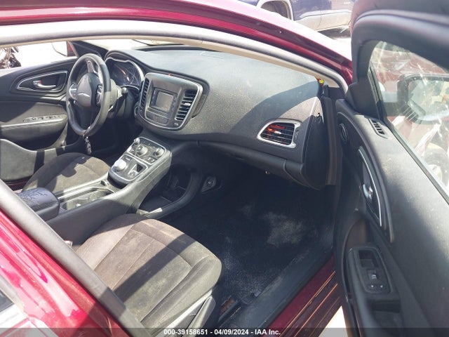 Chrysler 200 Limited 2015 1C3CCCABXFN636169 Image 5
