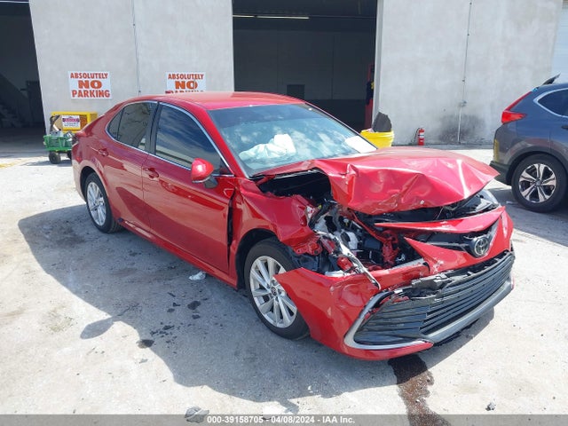 Toyota CAMRY LE 2024 4T1C11AK5RU217450 main image