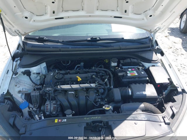Hyundai ELANTRA SE 2017 5NPD74LF4HH106678 Image 10