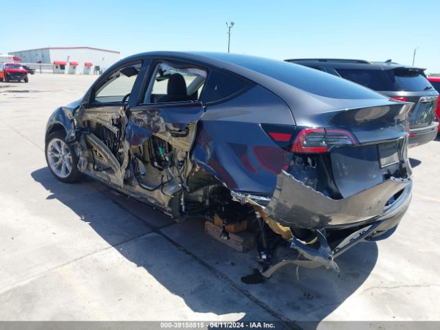 2022 TESLA MODEL Y 7SAYGDEE9NA003403 Photo 2