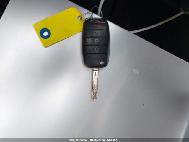 KNDJP3A51G7237996 KIA SOUL +