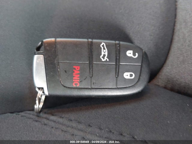 2C3CCAAG6JH151481 Chrysler 300 Touring