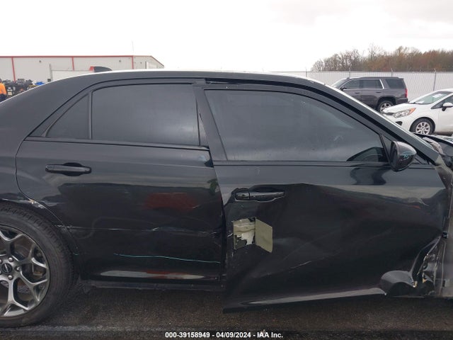 2C3CCAAG6JH151481 Chrysler 300 Touring