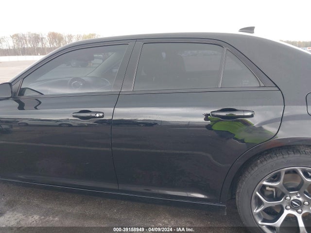 2C3CCAAG6JH151481 Chrysler 300 Touring