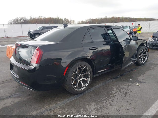 2C3CCAAG6JH151481 Chrysler 300 Touring