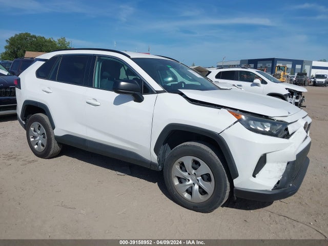 Toyota RAV4 LE 2019 2T3H1RFV1KW036821 Image 1