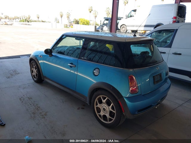 2002 MINI COOPER S WMWRE334X2TD50245 Photo 2