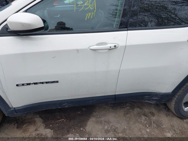 3C4NJDBB6JT291083 Jeep Compass Latitude 4x4