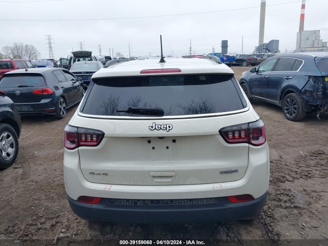 3C4NJDBB6JT291083 Jeep Compass Latitude 4x4