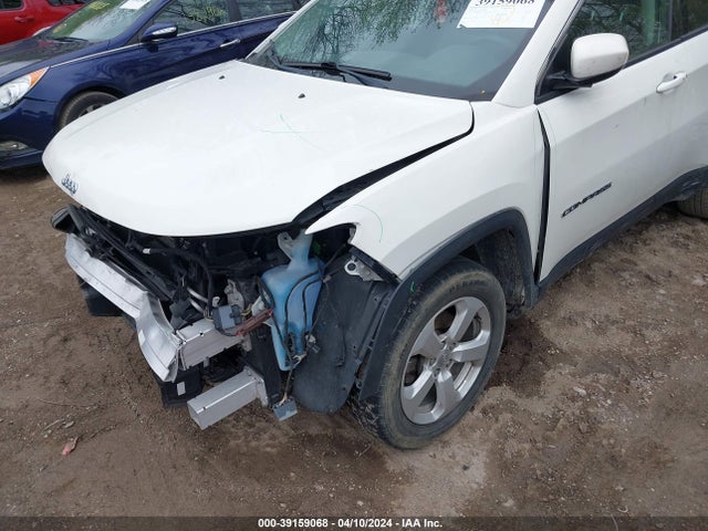 3C4NJDBB6JT291083 Jeep Compass Latitude 4x4