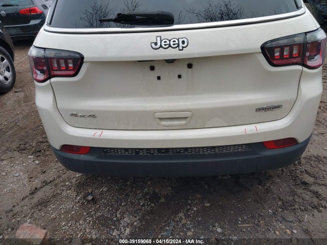 3C4NJDBB6JT291083 Jeep Compass Latitude 4x4