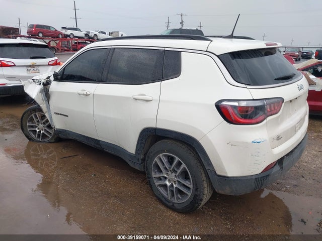 3C4NJCBB2JT233739 Jeep Compass Latitude Fwd