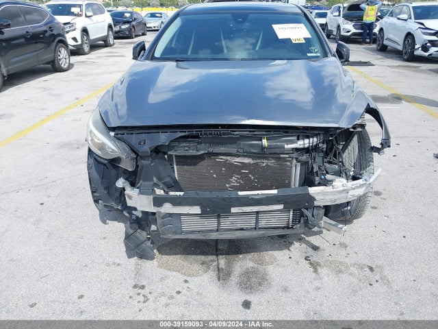 SJKCH5CPXJA047217 Infiniti Qx30 Sport