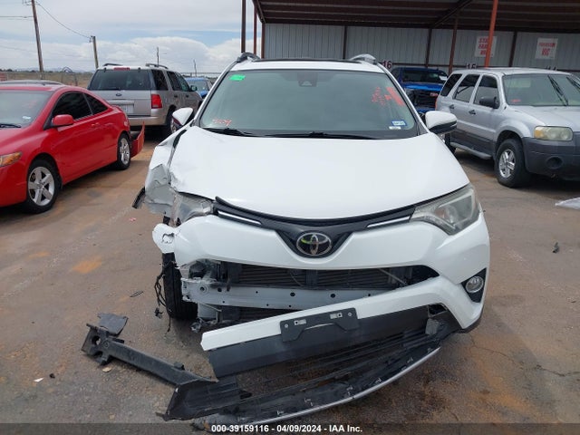 Toyota Rav4 Xle 2018 JTMWFREV8JJ183113 Image 12
