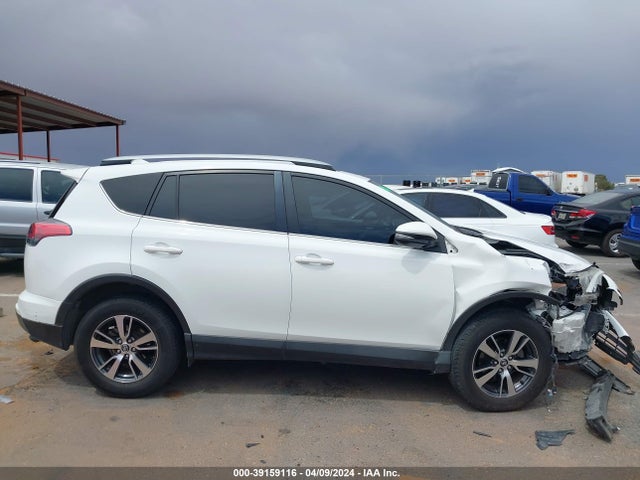 Toyota Rav4 Xle 2018 JTMWFREV8JJ183113 Image 13