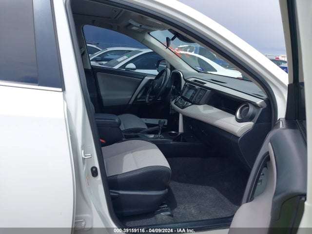 Toyota Rav4 Xle 2018 JTMWFREV8JJ183113 Image 5