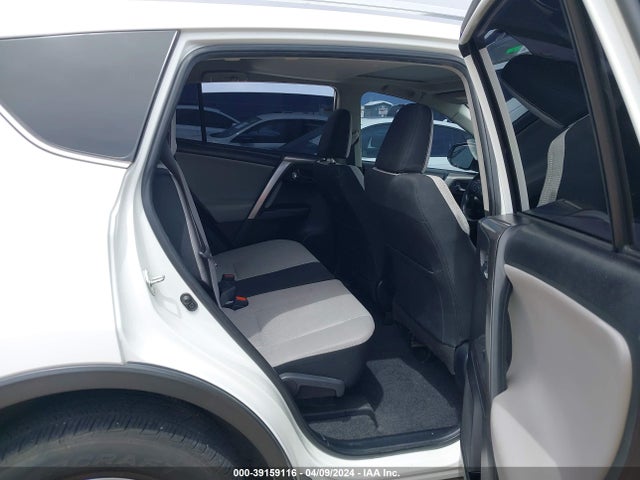 Toyota Rav4 Xle 2018 JTMWFREV8JJ183113 Image 8