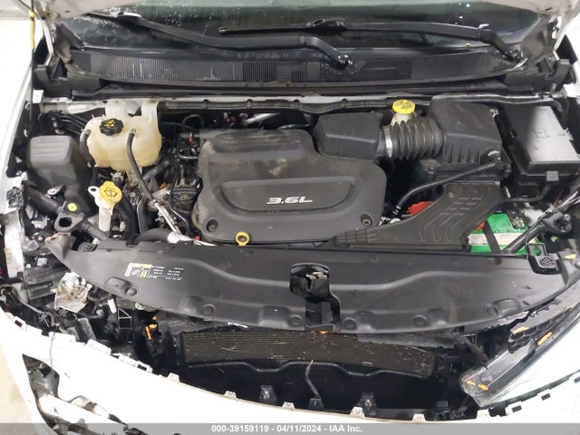 Chrysler Pacifica Limited 2017 2C4RC1GG8HR571695 Image 10