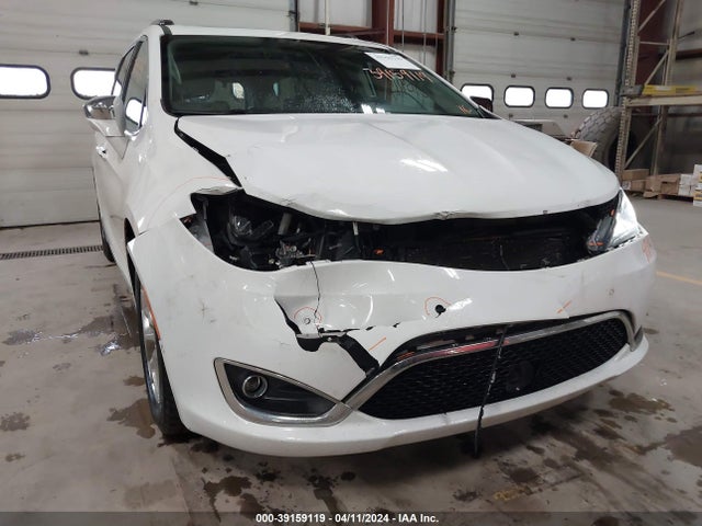 Chrysler Pacifica Limited 2017 2C4RC1GG8HR571695 Image 6