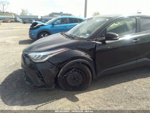 Toyota C-HR LE 2020 JTNKHMBX7L1077655 Image 17