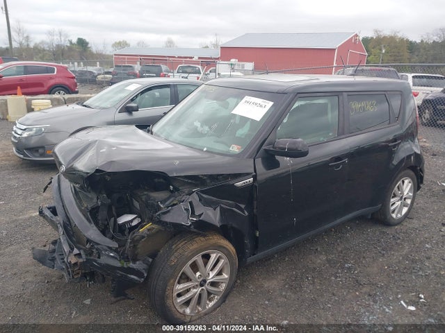 KIA SOUL + 2018 KNDJP3A51J7590374 Image 2