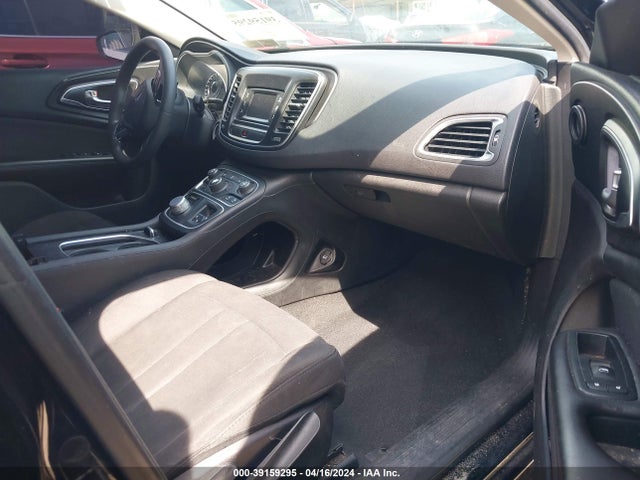 Chrysler 200 Limited 2015 1C3CCCAB5FN717029 Image 5